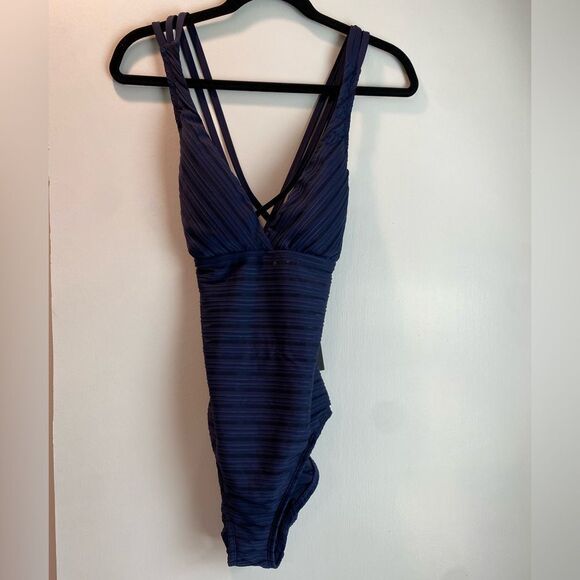 La Blanca Fluid Lines Multi-Strap Cross-Back One Piece w/Mesh Detail -Indigo NWT - Picture 3 of 8